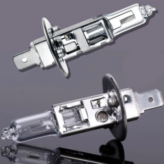 Лампа галогенная цоколь Н1, 2 штуки