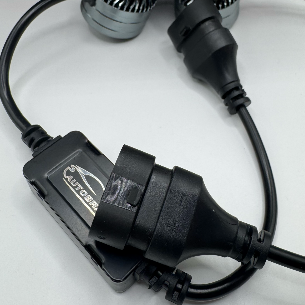 Лампа светодиодная AED9 цоколь HB3, 2 штуки
