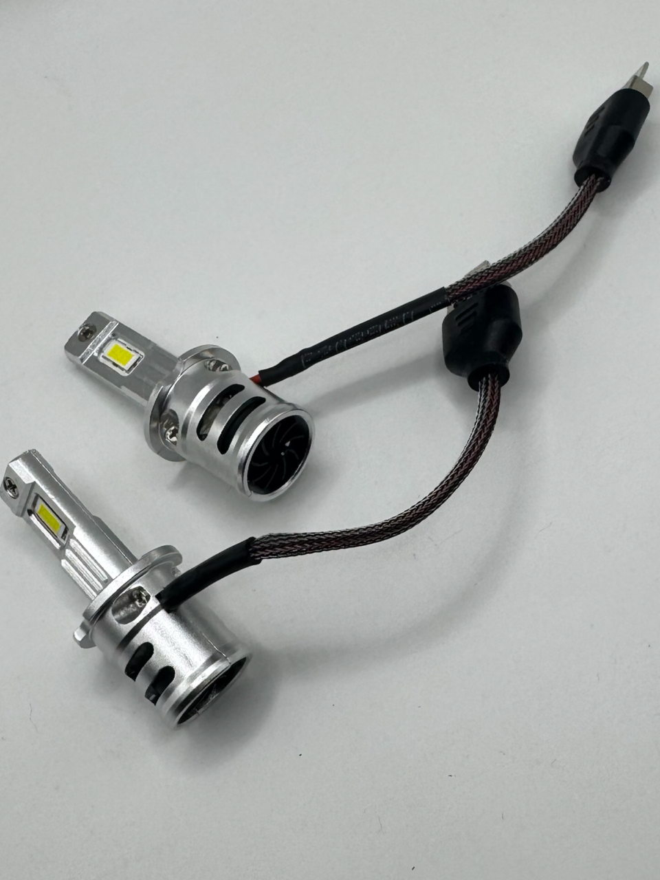 Лампа светодиодная AED цоколь H3 с канбусом, 2 штуки